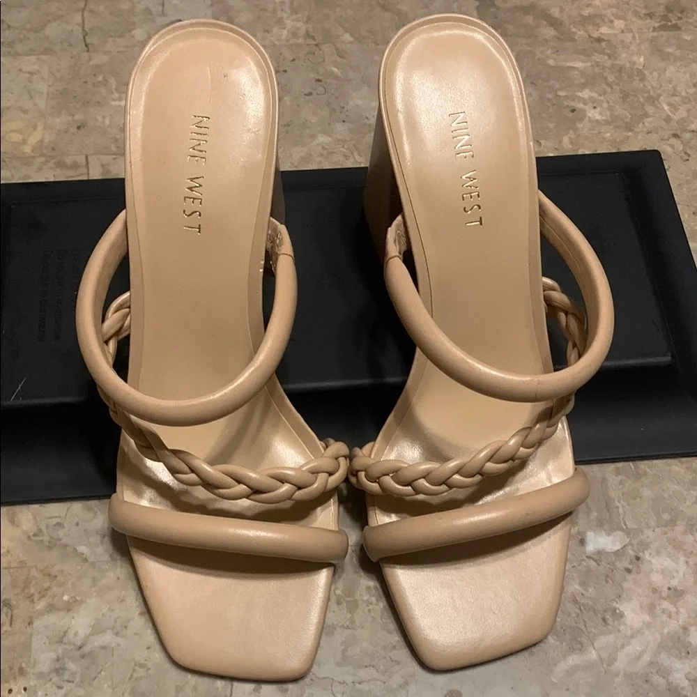 Nine West Women's Tan Sandals, Size 8.5. New W/O Box